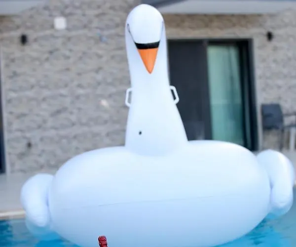 Fontana Fener Oda ve Kahvaltı Çeşme